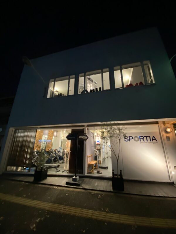 外装(夜)